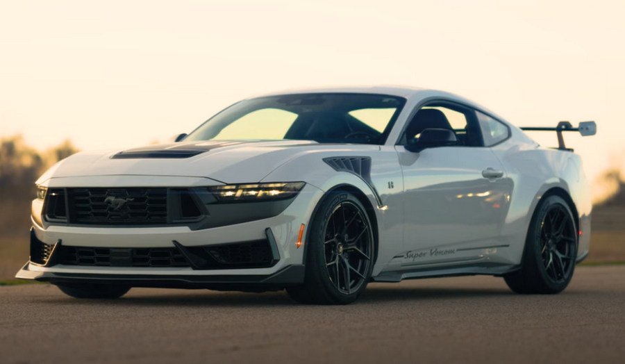 Hennessey Super Venom Mustang уничтожает здравомыслие с 850-сильным Coyote V8